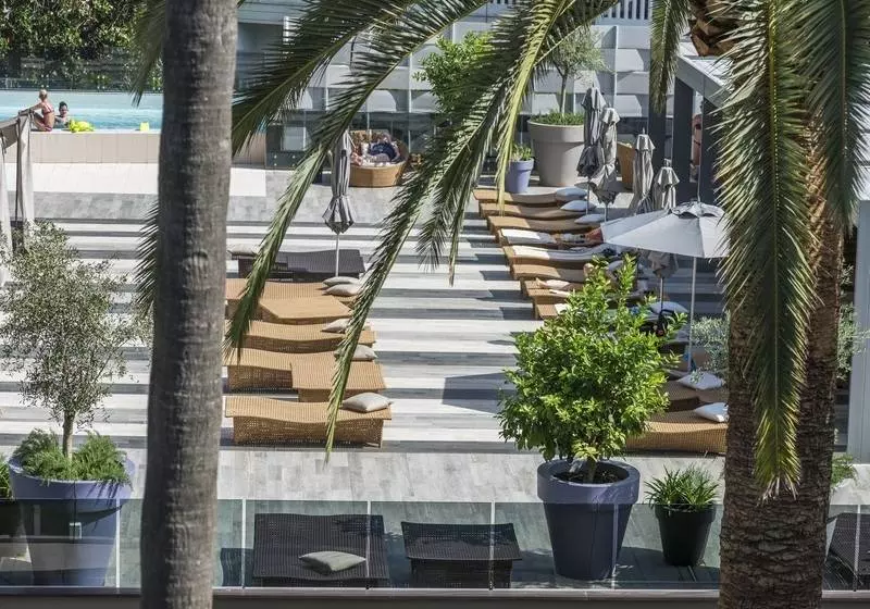 Palmon Bay Hotel & Spa