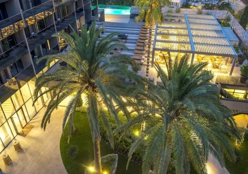 Palmon Bay Hotel & Spa