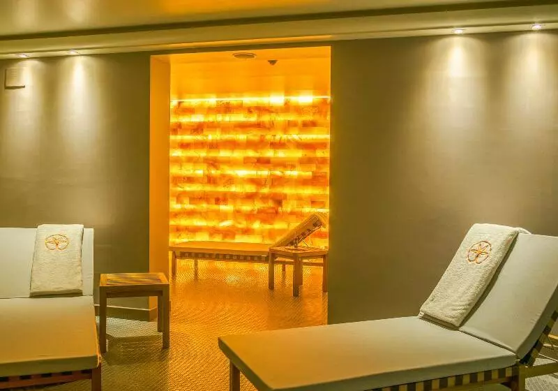 Palmon Bay Hotel & Spa