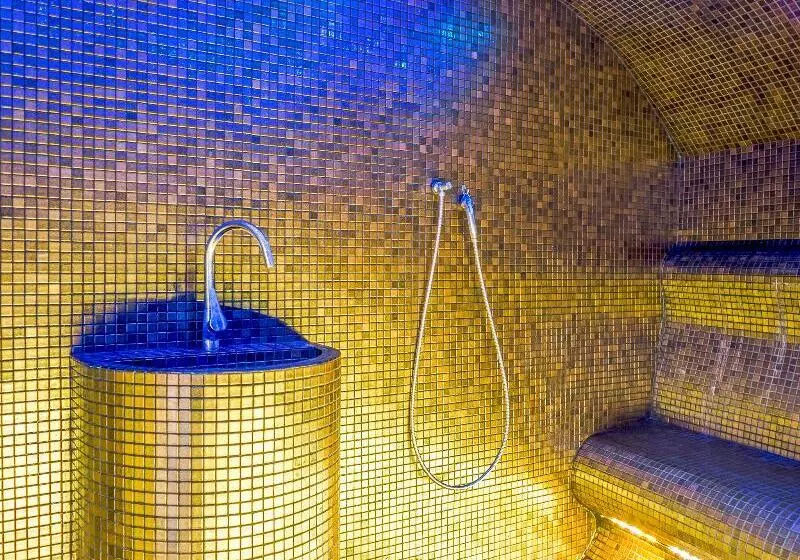 Palmon Bay Hotel & Spa