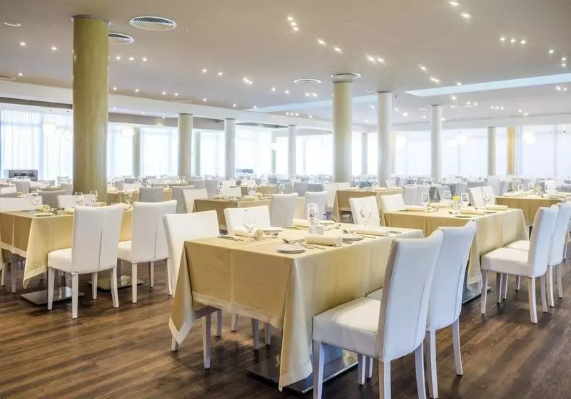 Palmon Bay Hotel & Spa