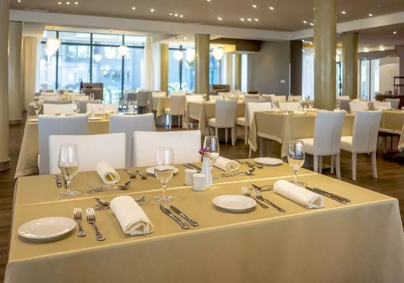 Palmon Bay Hotel & Spa