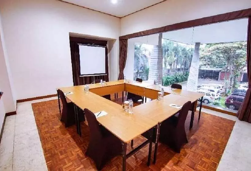 Otel Papyrus Tropical