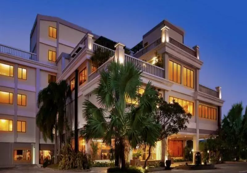 ホテル Rattan Inn Banjarmasin