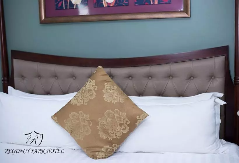 هتل Regency Park