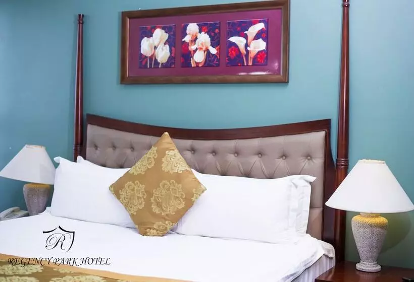 هتل Regency Park