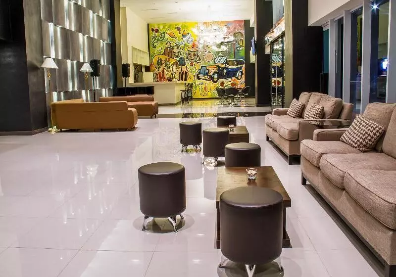 هتل Swissbelinn Malang