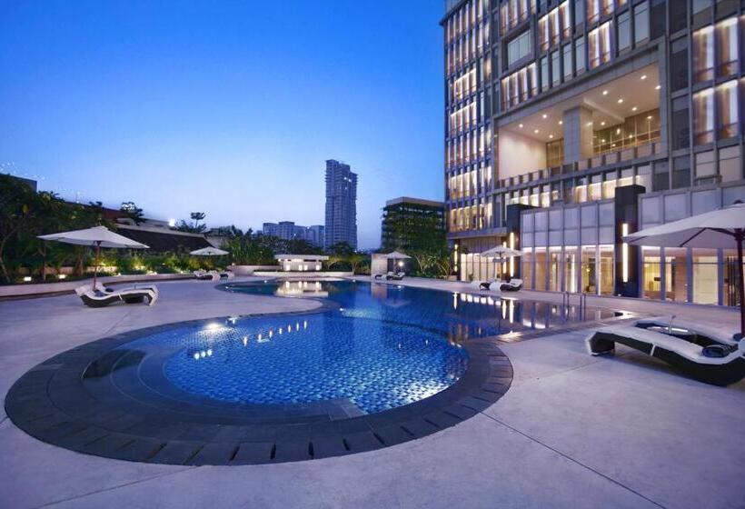 בית מלון כפרי The Grove Suites By Grand Aston