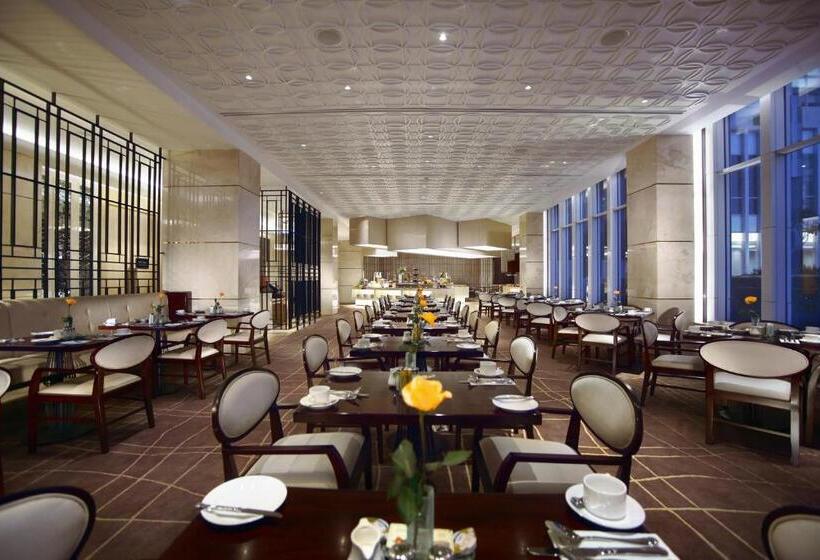 בית מלון כפרי The Grove Suites By Grand Aston