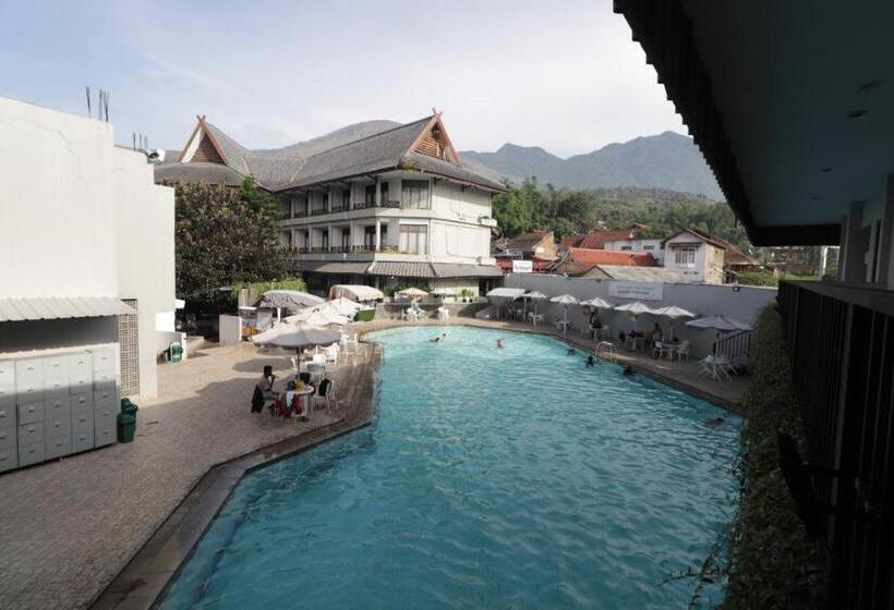 בית מלון כפרי Tirtagangga Garut