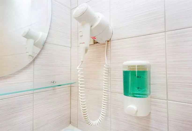 Landmark Hostel on Novoslobodskaya