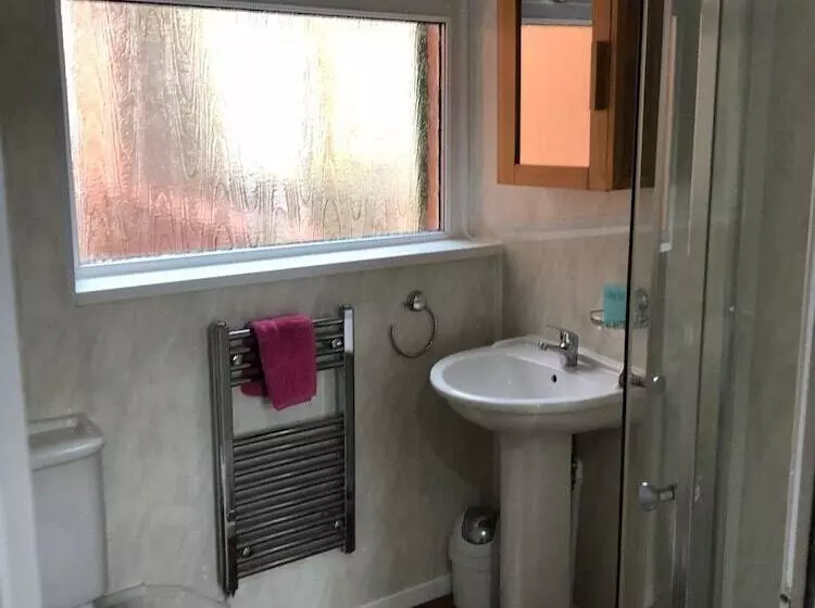 Lindisfarne Holiday Apartments Families & Couples Only