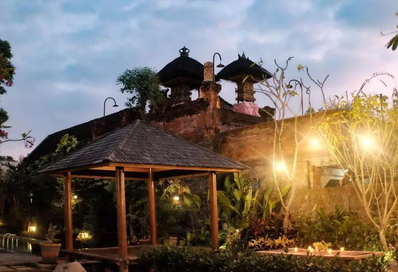 Pensionat Collection O 91300 Sunny Side Villa