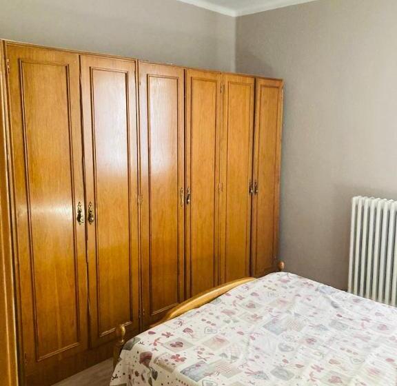 Bed and Breakfast Habitación Doble En Apartamento De 3 Habitaciones