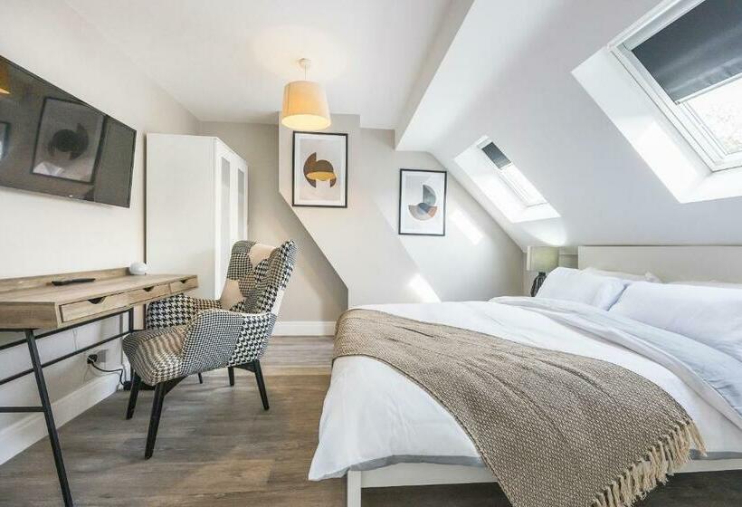 פנסיון The Rainbow