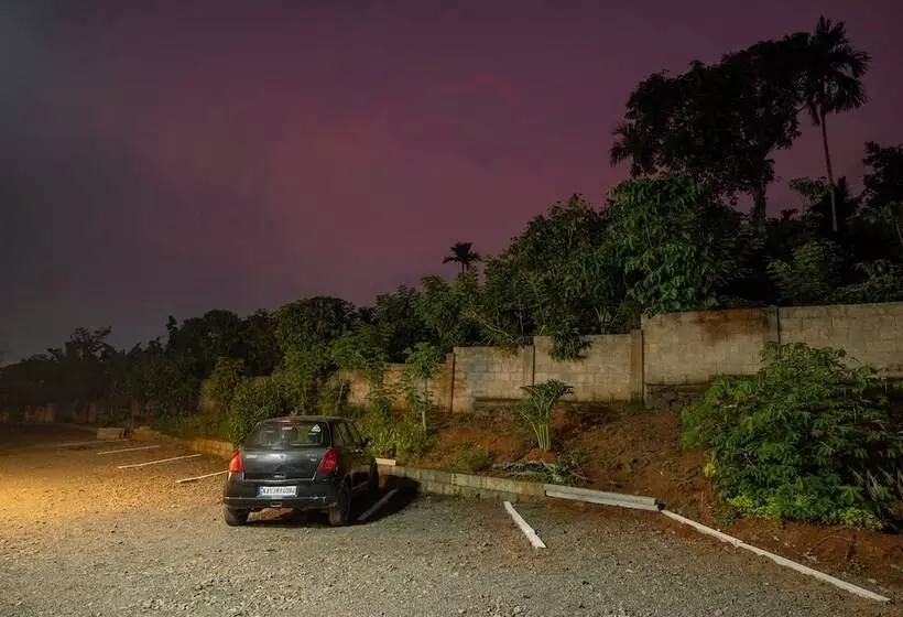 リゾートホテル Avadale Thekkady   Stag Groups Not Allowed