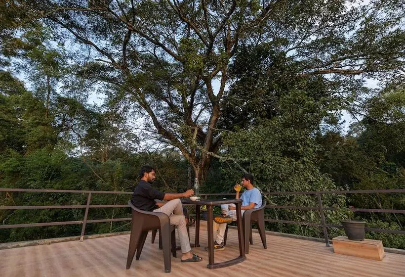 リゾートホテル Avadale Thekkady   Stag Groups Not Allowed