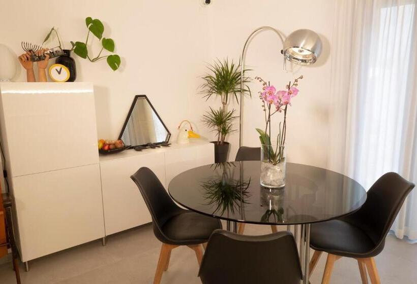 مبيت وإفطار Agatopisto Animo Salmastro