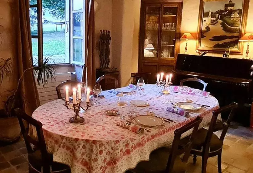 Aamiaismajoitus (B&B) Domaine De Labrousse, Maison D Hôtes En Périgord