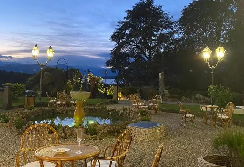 Aamiaismajoitus (B&B) Villa Ghiringhelli