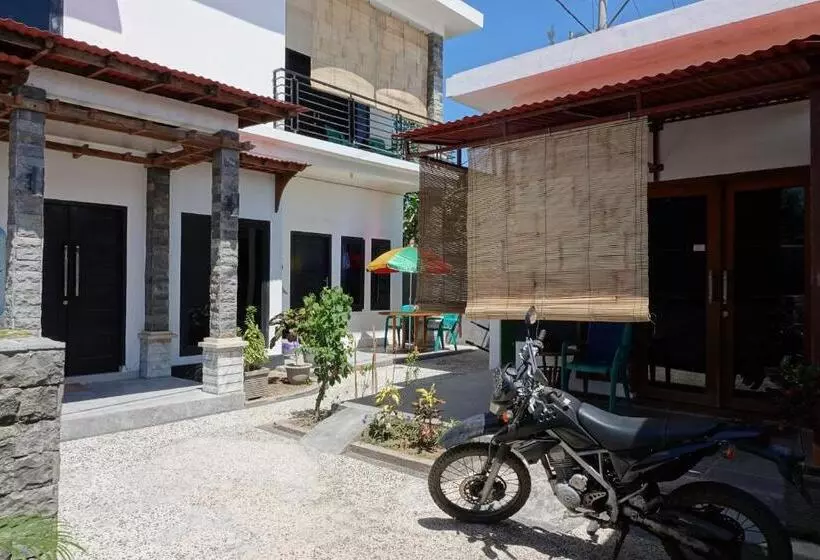 ベッドアンドブレックファースト Wave House Gerupuk South Lombok