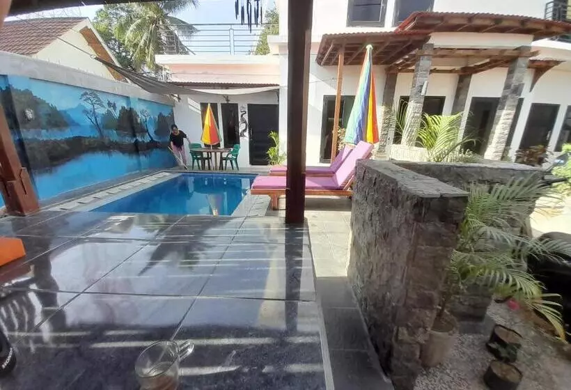 ベッドアンドブレックファースト Wave House Gerupuk South Lombok
