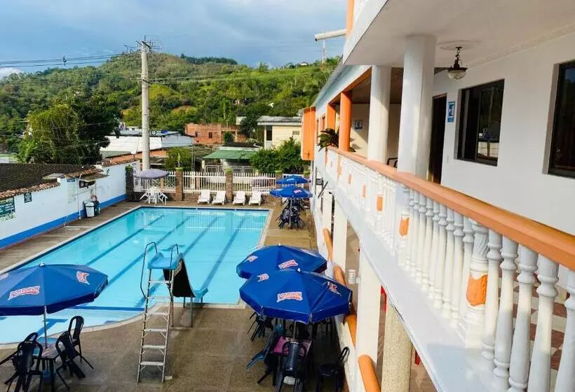 ホテル Caribe La Vega