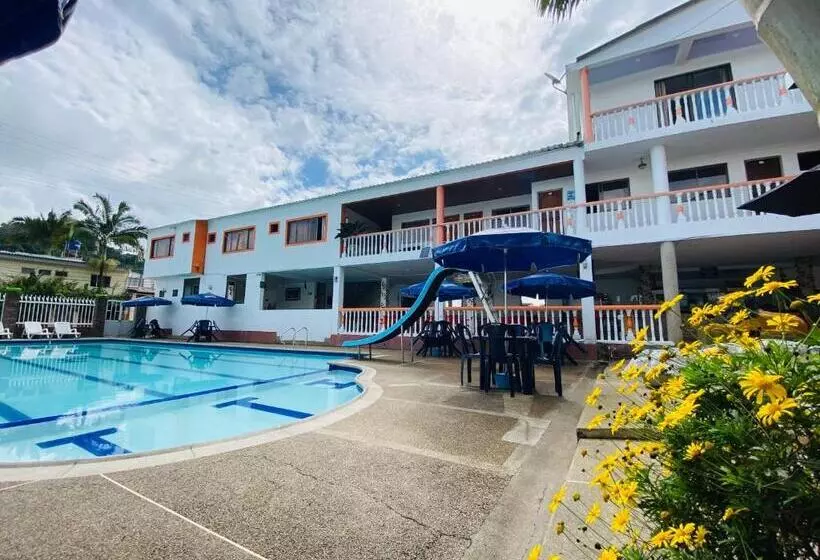 ホテル Caribe La Vega