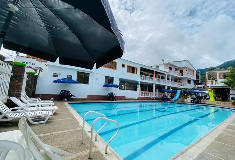 ホテル Caribe La Vega