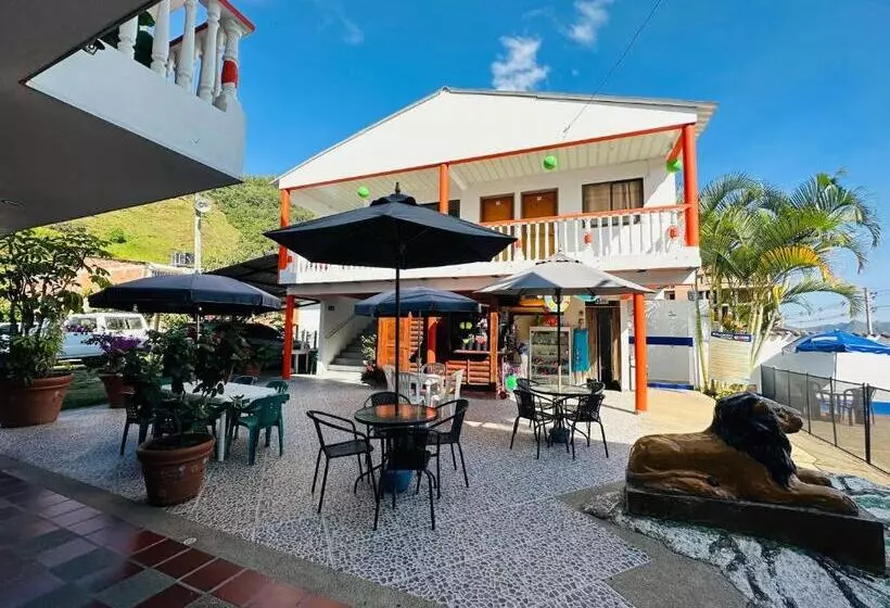 ホテル Caribe La Vega