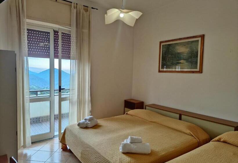 בית מלון כפרי Lanterna Verde