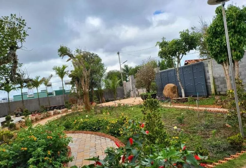 هتل T Farmstay Villa And Resort Buon Ma Thuot City