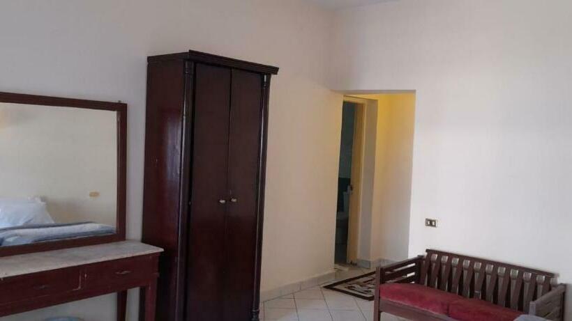 ريجنسي رويال هيلز