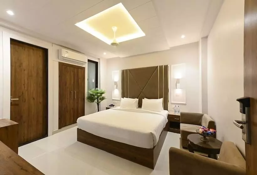 ホテル Avalon Palms Agra