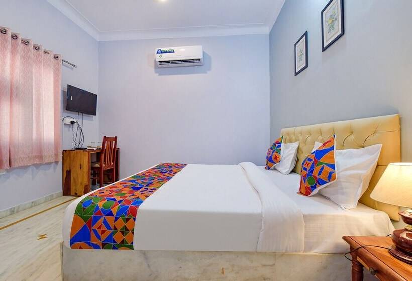 Fabhotel The Castle Homestay I