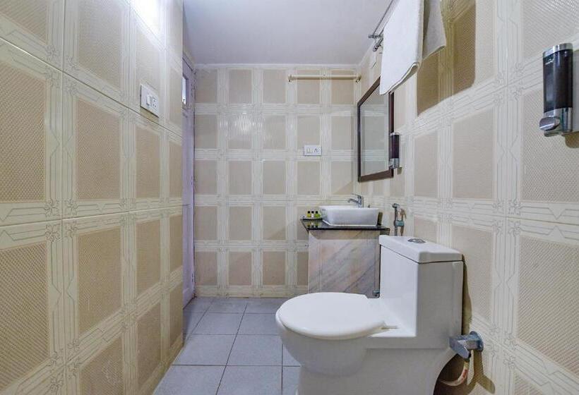 Fabhotel The Castle Homestay I