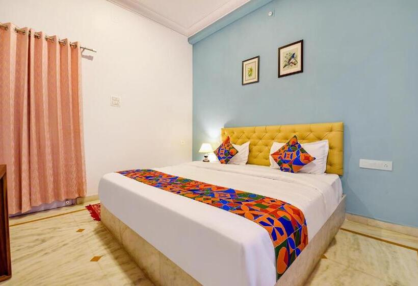 Fabhotel The Castle Homestay I