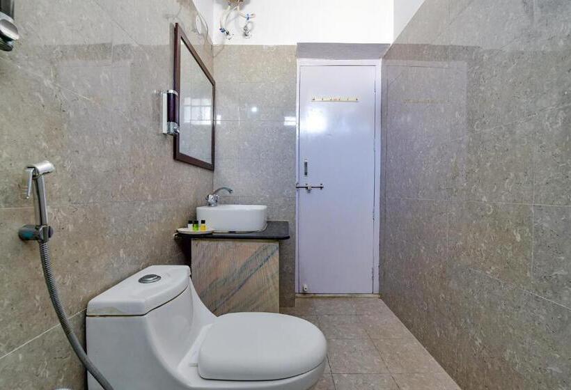 Fabhotel The Castle Homestay I