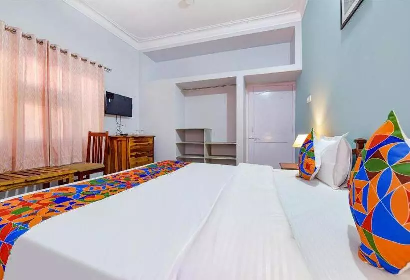 Fabhotel The Castle Homestay I