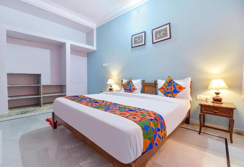 Fabhotel The Castle Homestay I