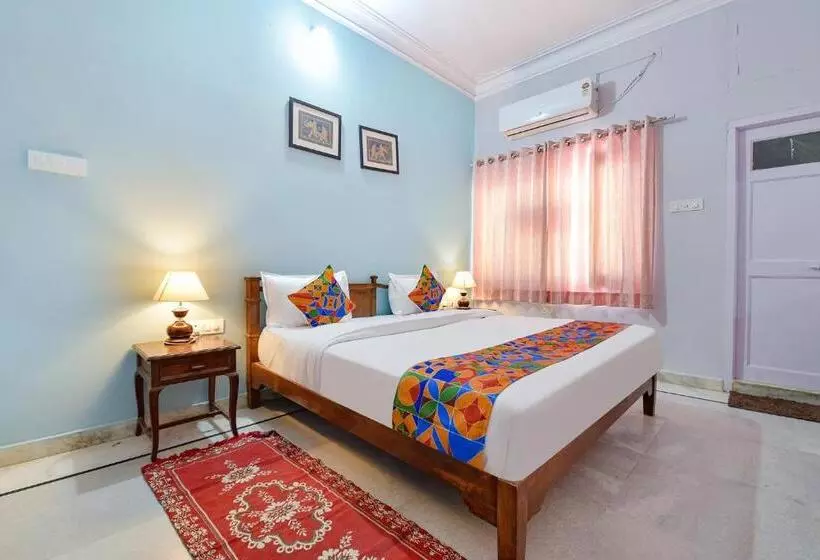 Fabhotel The Castle Homestay I