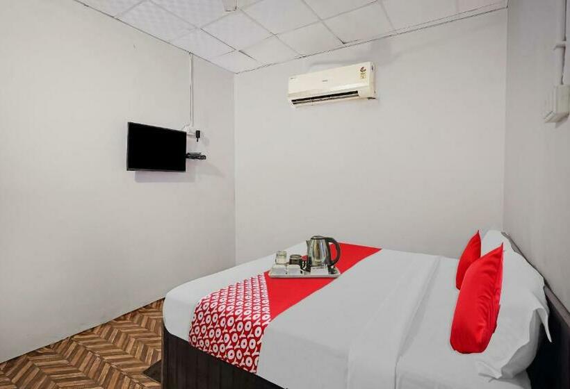 Flagship Hotel Happy Stay