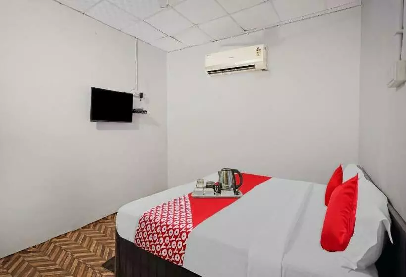Flagship Hotel Happy Stay