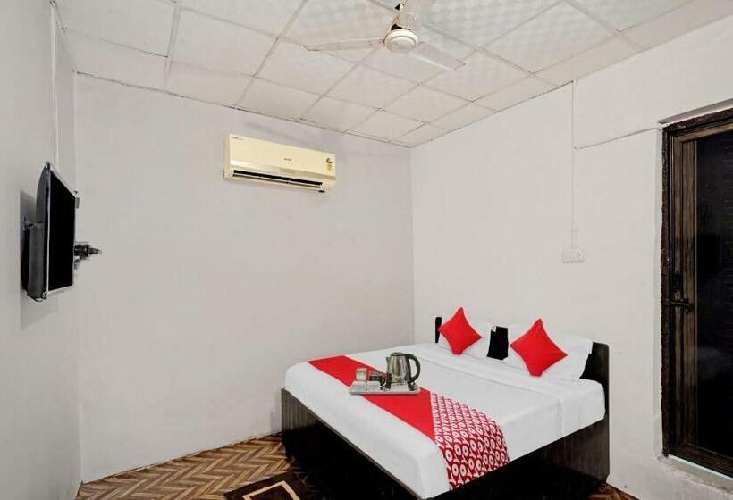 Flagship Hotel Happy Stay