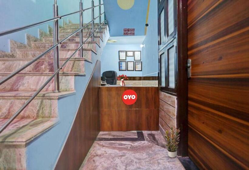 Отель Flagship V2 Residency