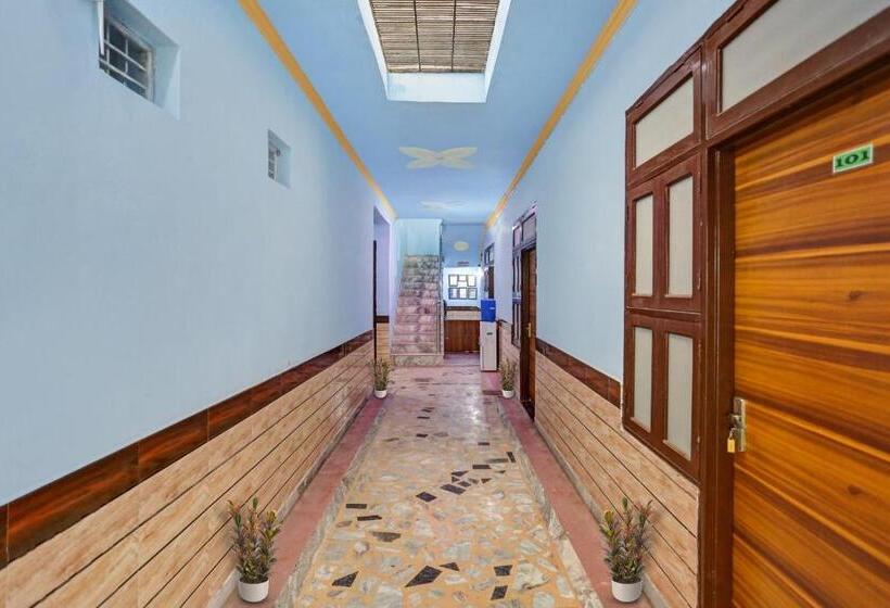 Отель Flagship V2 Residency