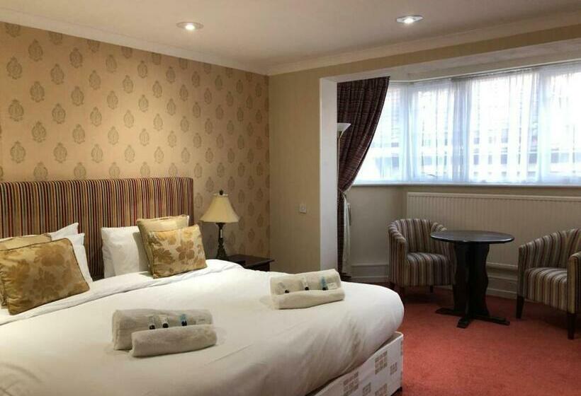 호텔 Northop Hall Country House