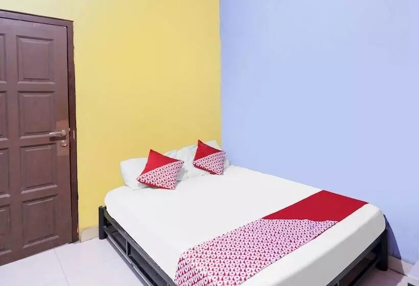 Hotelli Spot On 91887 Penginapan Rindu