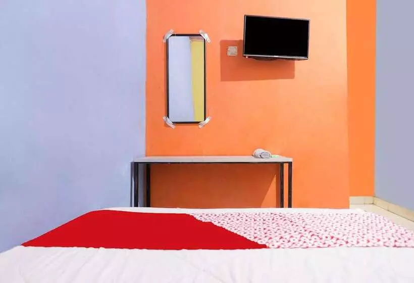 Hotelli Spot On 91887 Penginapan Rindu