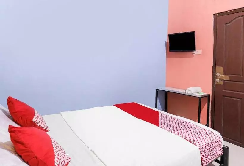 Hotelli Spot On 91887 Penginapan Rindu